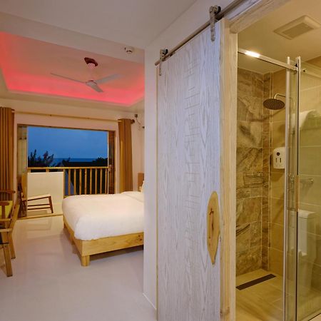 Luau Beach Inn, Maldives Fulidhoo Exterior photo