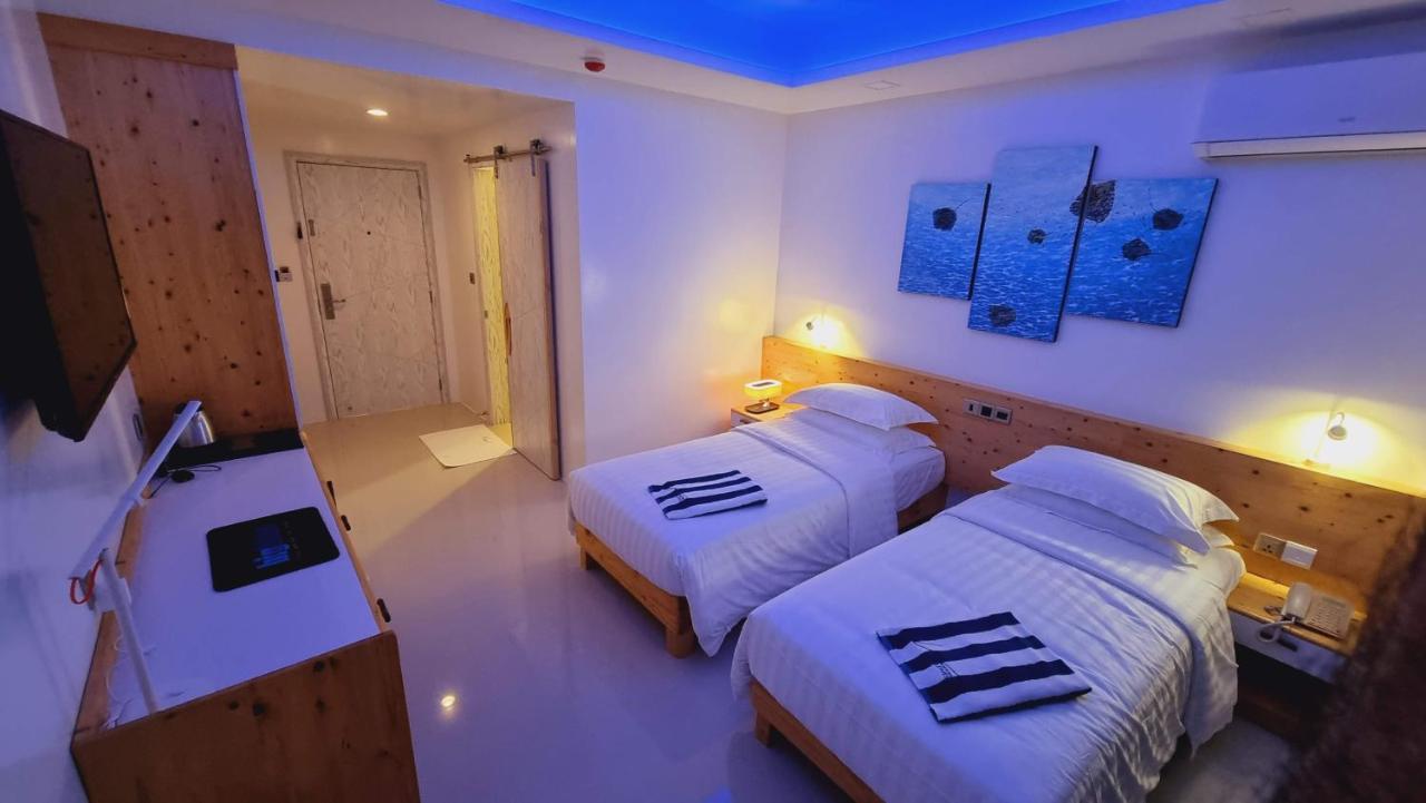 Luau Beach Inn, Maldives Fulidhoo Exterior photo