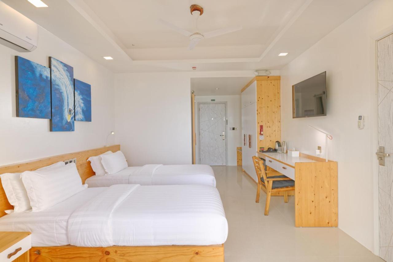 Luau Beach Inn, Maldives Fulidhoo Exterior photo