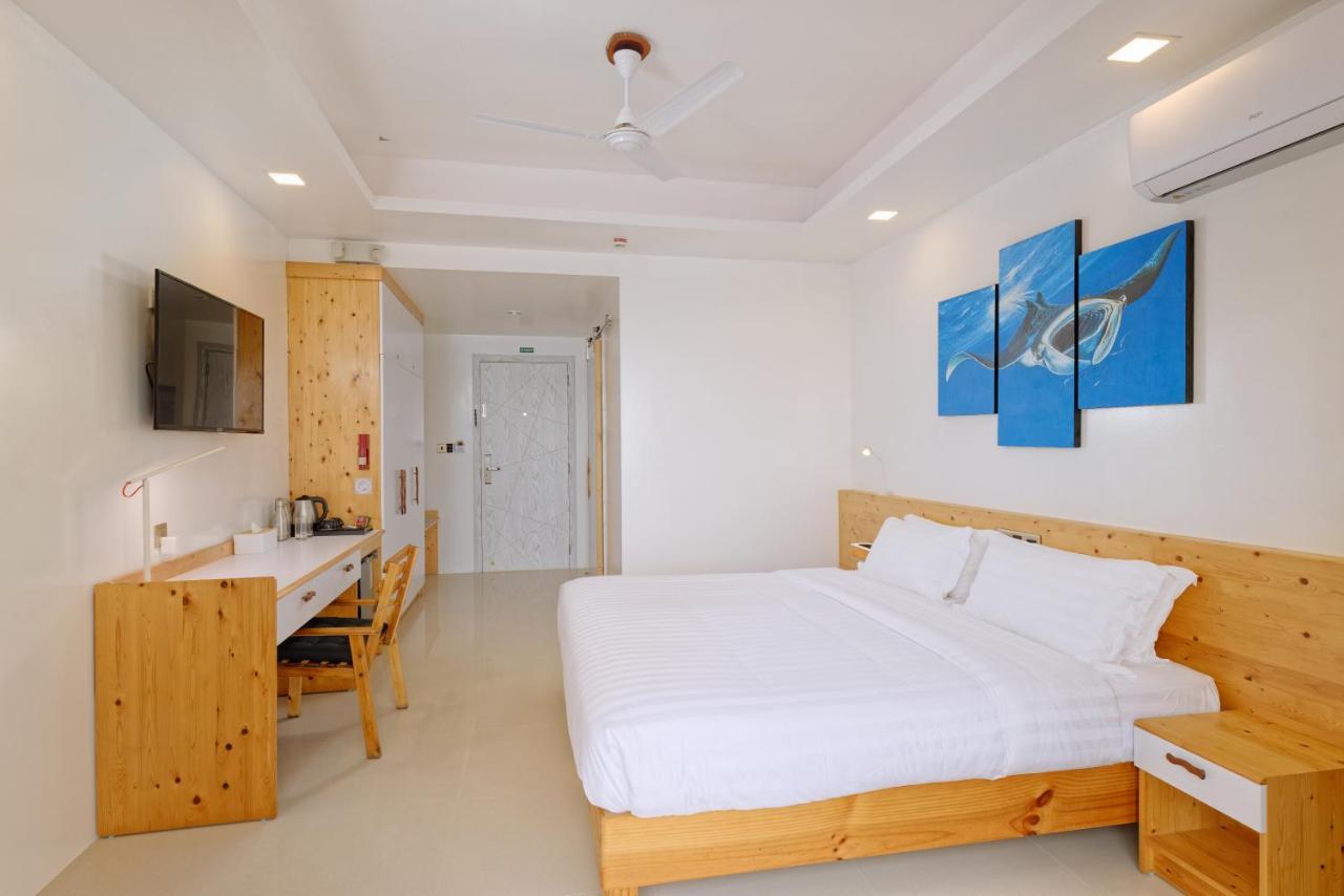 Luau Beach Inn, Maldives Fulidhoo Exterior photo