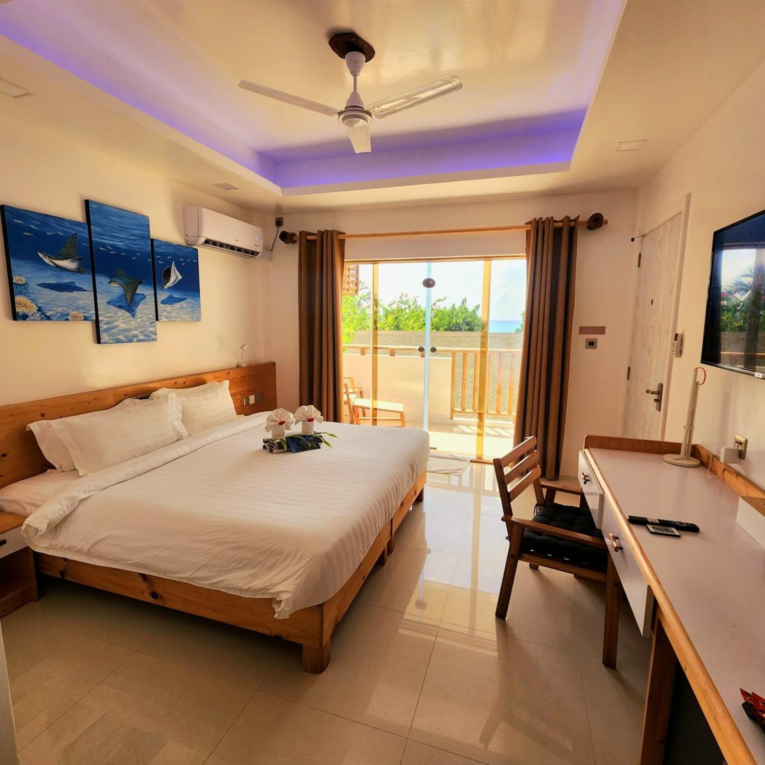 Luau Beach Inn, Maldives Fulidhoo Exterior photo