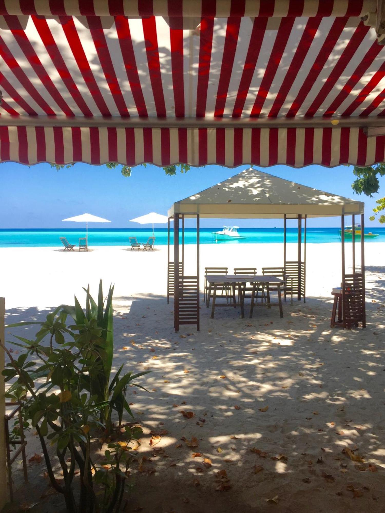 Luau Beach Inn, Maldives Fulidhoo Exterior photo