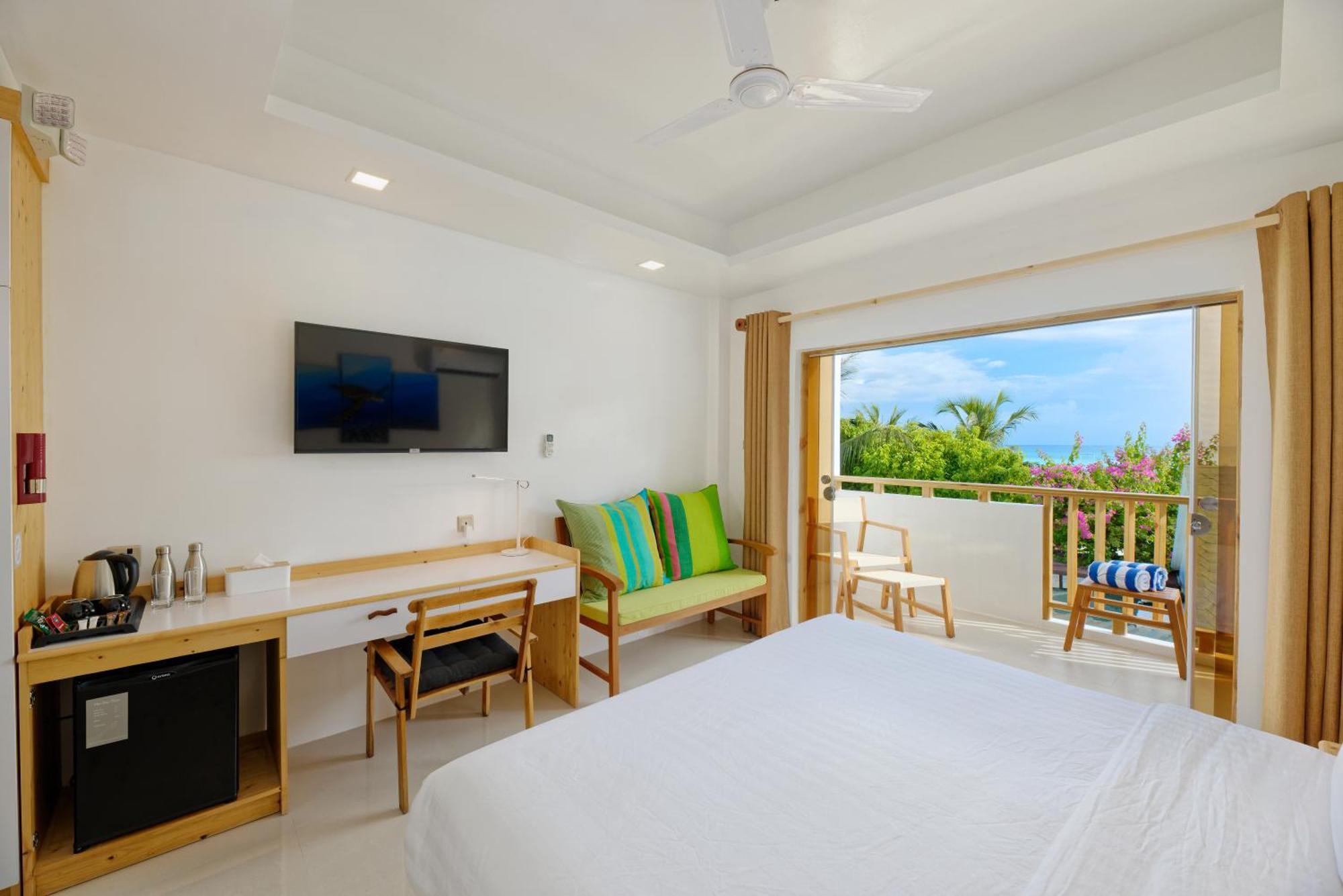 Luau Beach Inn, Maldives Fulidhoo Exterior photo