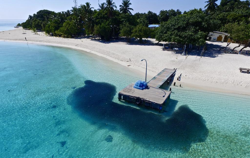 Luau Beach Inn, Maldives Fulidhoo Exterior photo